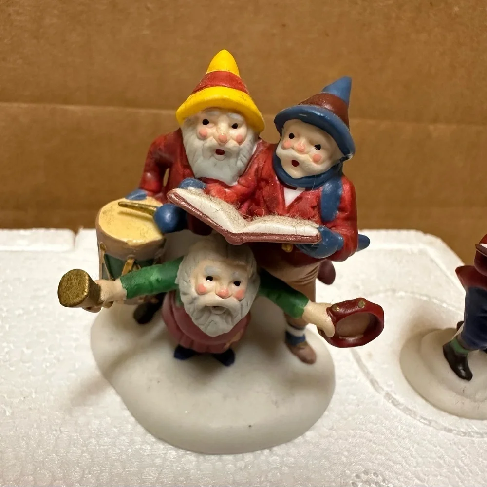 Department 56 “Sing A Song For Santa” set of three Heritage Village Retired
